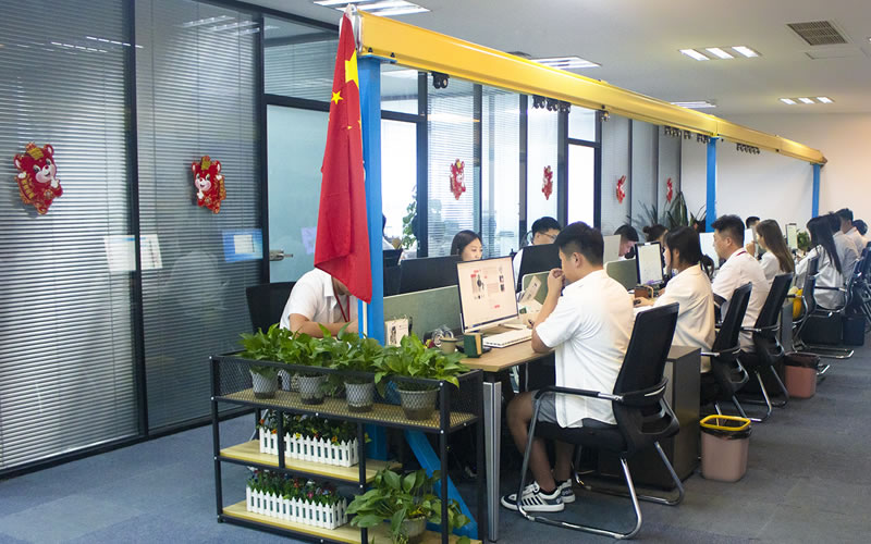 成华制造客户服务咨询团队办公一角